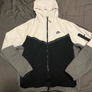 Nike Tech Fleece Hoodie Size XL